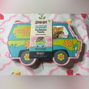 New Scooby Doo Cute Pink Flower Eyeshadow Palette